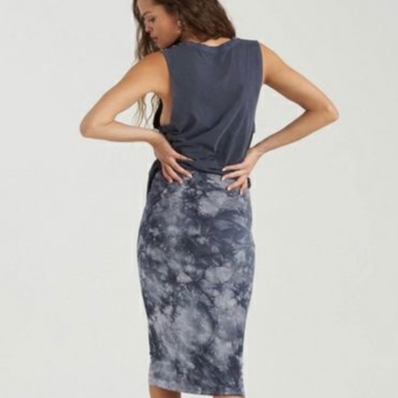 Billabong Tie Dye Blue/Back Midi Skirt - Size Small - Picture 1 of 9